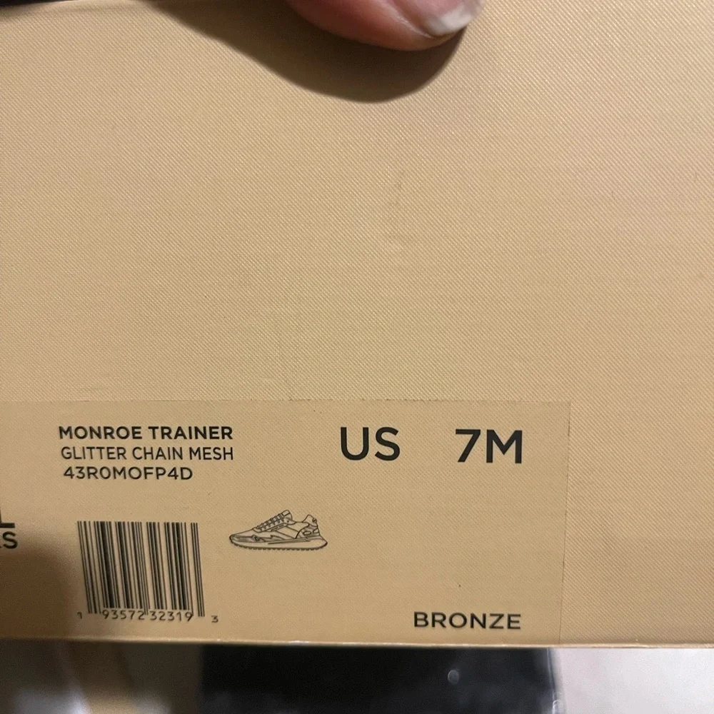 Michael Kors Sneakers. EUC - Picture 7 of 7